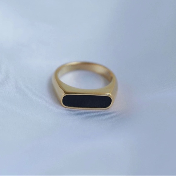 New 18k Gold Plated Black Shell Ring - Picture 7 of 7